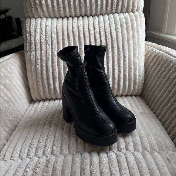 Black Platform Ankle Boots - Picture 1 of 4